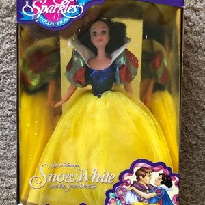 Walt Disney's Vintage Snow White Special Sparkles Collection